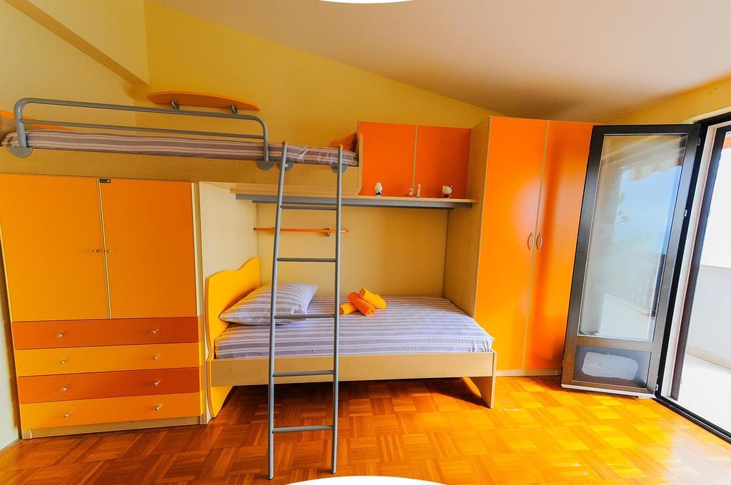 Apartments Marija Petricevic Podstrana Rum bild
